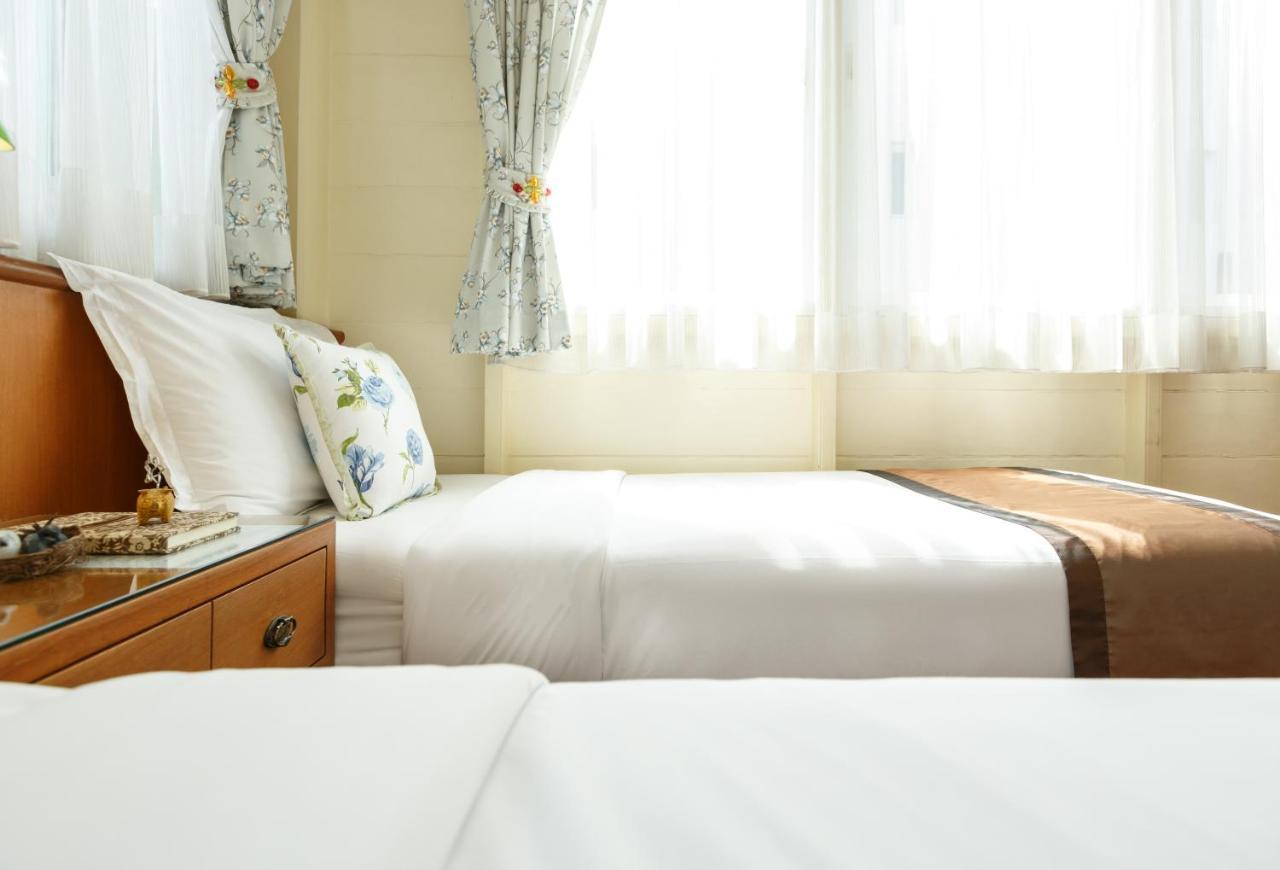 Hostel Baan Dinso Bangkok Zewnętrze zdjęcie