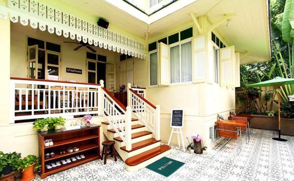 Hostel Baan Dinso Bangkok Zewnętrze zdjęcie
