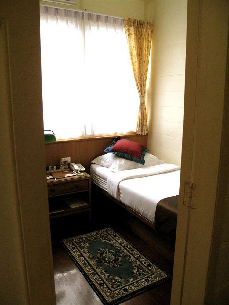 Hostel Baan Dinso Bangkok Zewnętrze zdjęcie