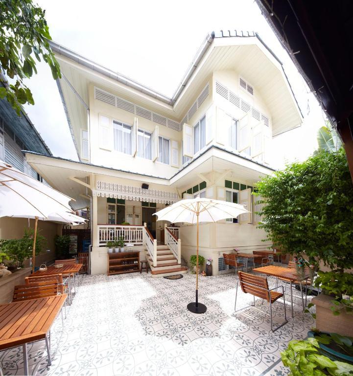 Hostel Baan Dinso Bangkok Zewnętrze zdjęcie