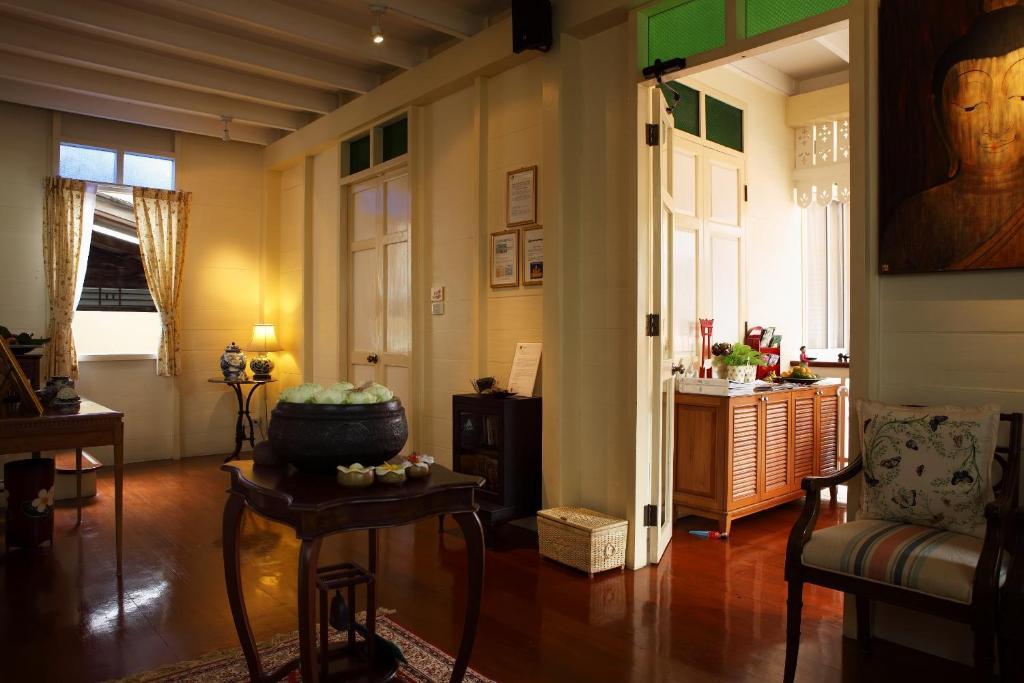 Hostel Baan Dinso Bangkok Zewnętrze zdjęcie